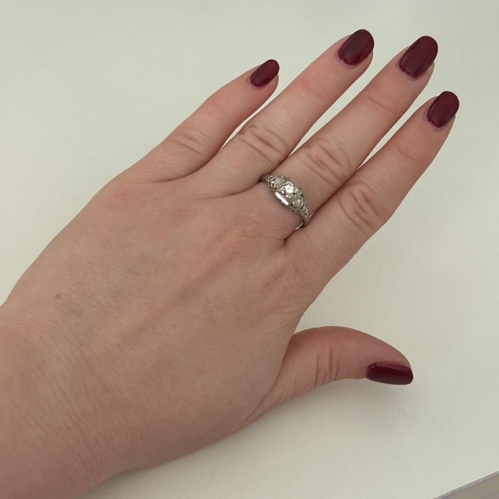 Vintage Art Deco 18K White Gold Diamond 3 Stone Filigree Band Ring Size 6.75 - Picture 16 of 16